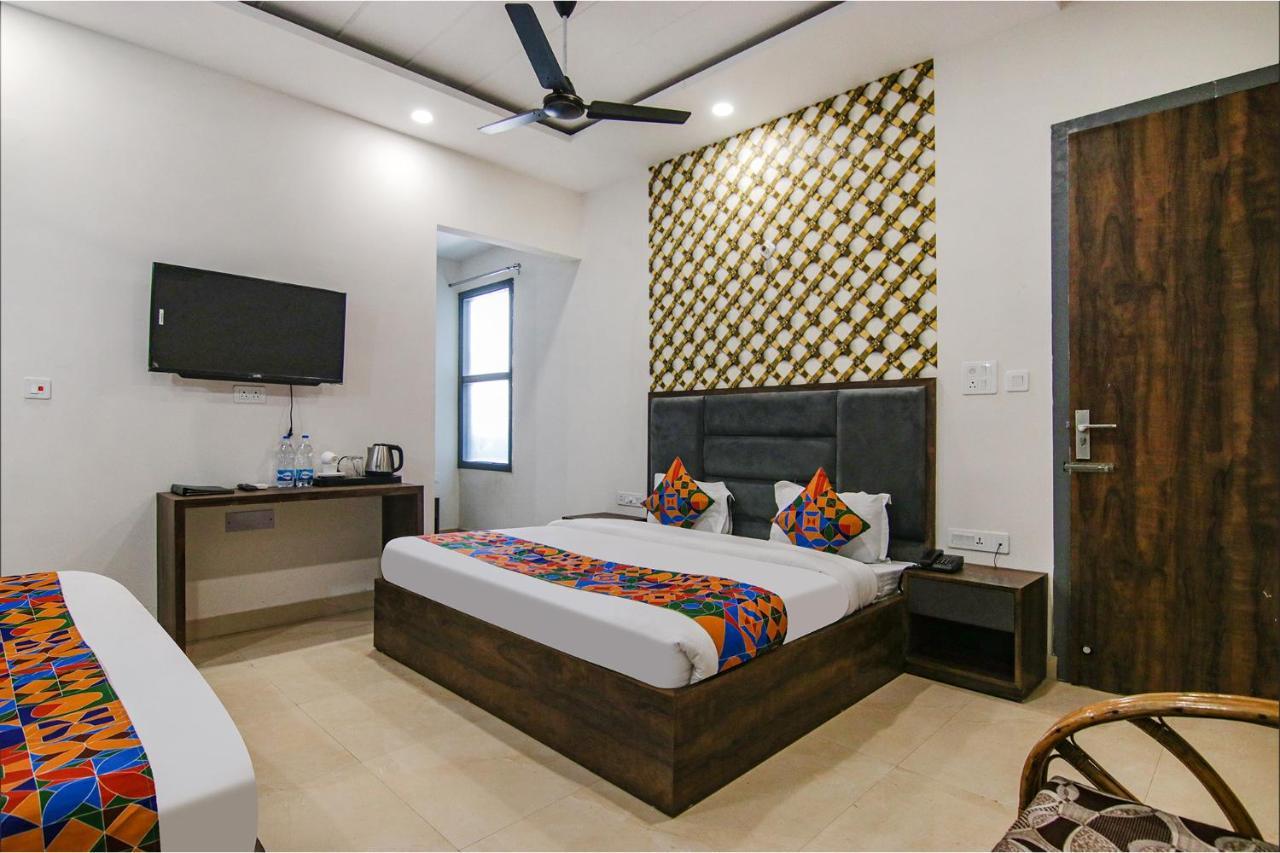 Fabhotel Prime Taj Castle Amritsar Exterior foto